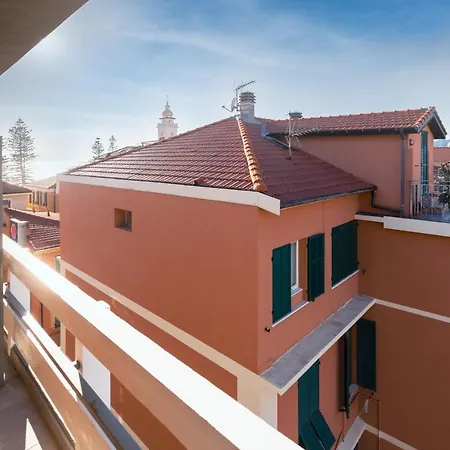 110 - Casa Sole Vista Mare, In Centro 100 Metri Spiaggia アパート *